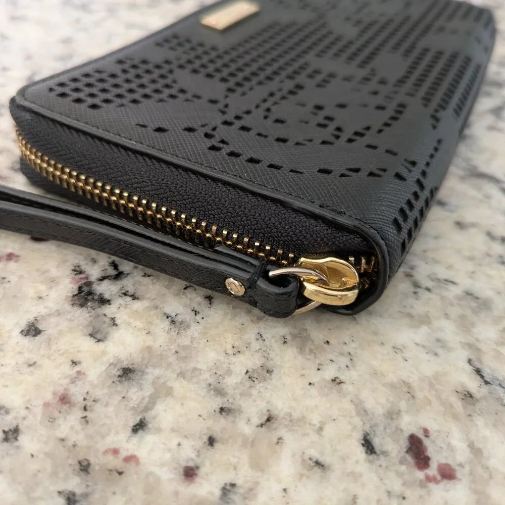 Kate Spade Wallet w/ Strap - Picture 4 of 6